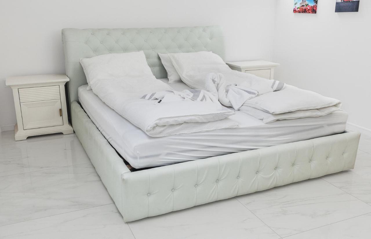 Corso Lux Apartman Gyula Ngoại thất bức ảnh